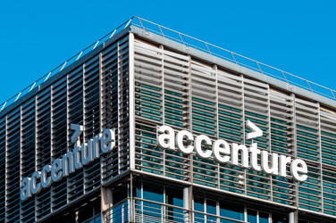 Qué hacer con esta acción de Accenture, cuyos pedidos han repuntado.